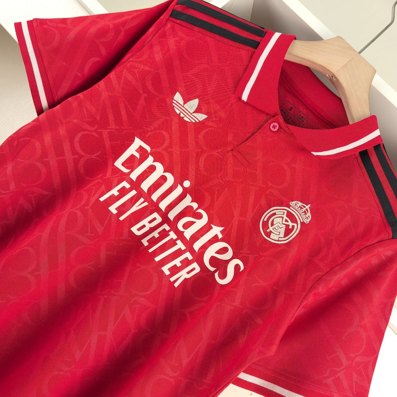 Trikot 24/25 Real Madrid Rot Spezial