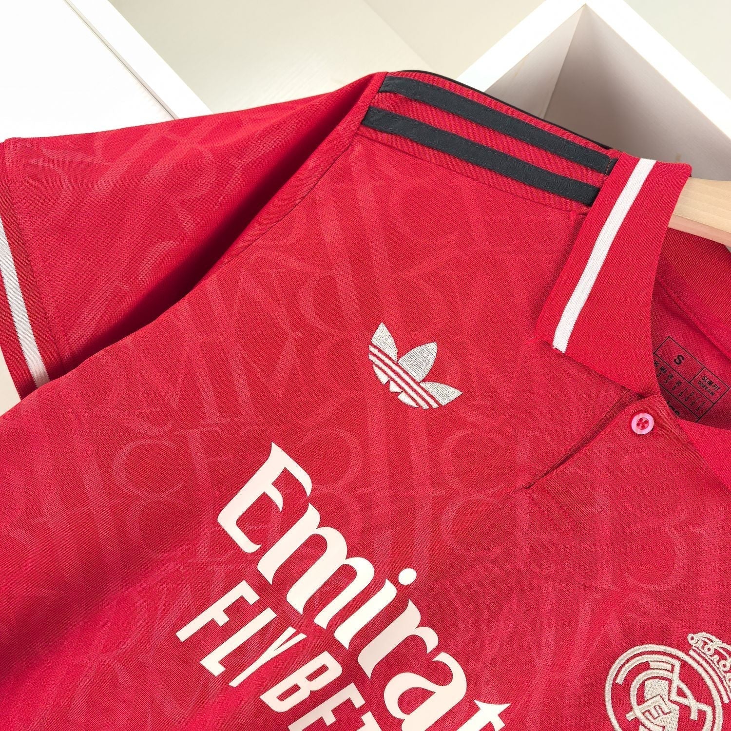 Trikot 24/25 Real Madrid Rot Spezial