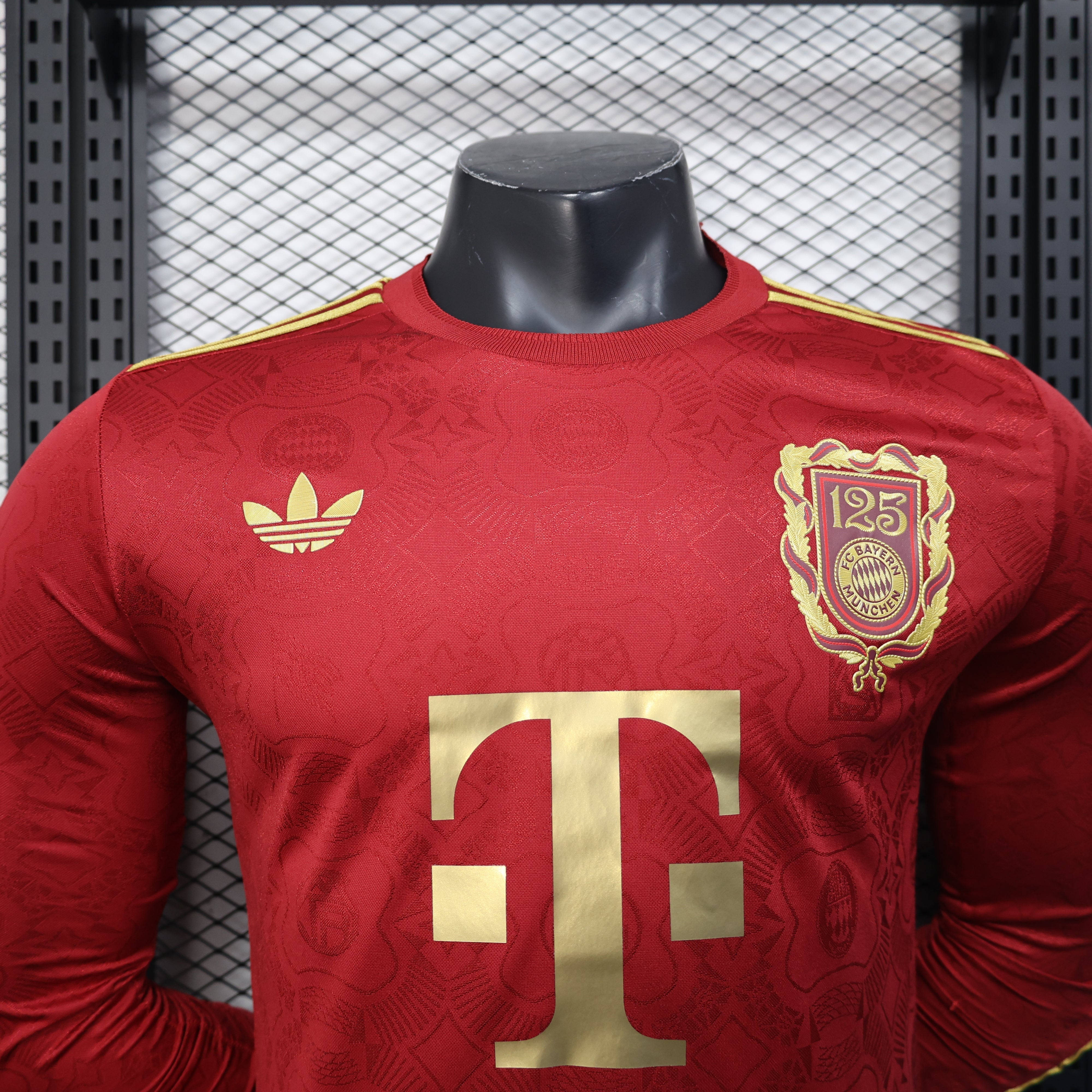 Red Bayern Munich 25/26 125th anniversary player jersey front