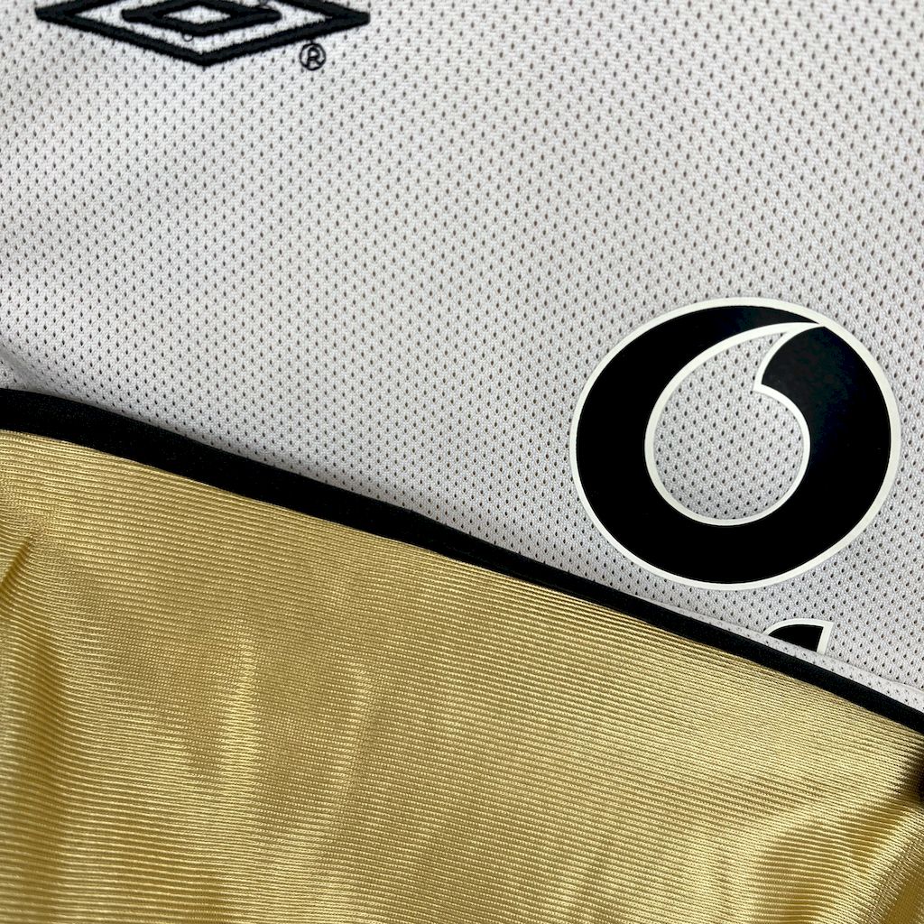 Wendetrikot von Manchester United Retro 2001/02 zum 100. Jubiläum