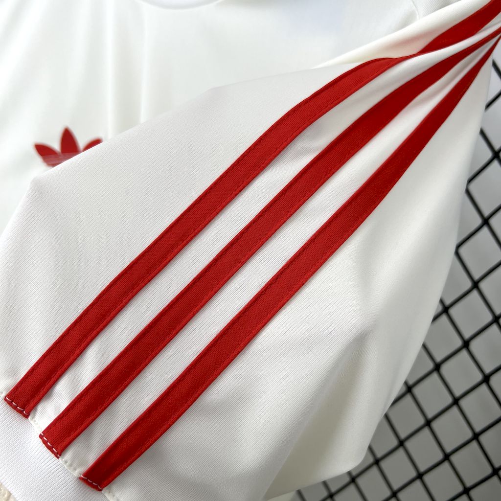Jersey Manchester United 24∕25 Special Edition White