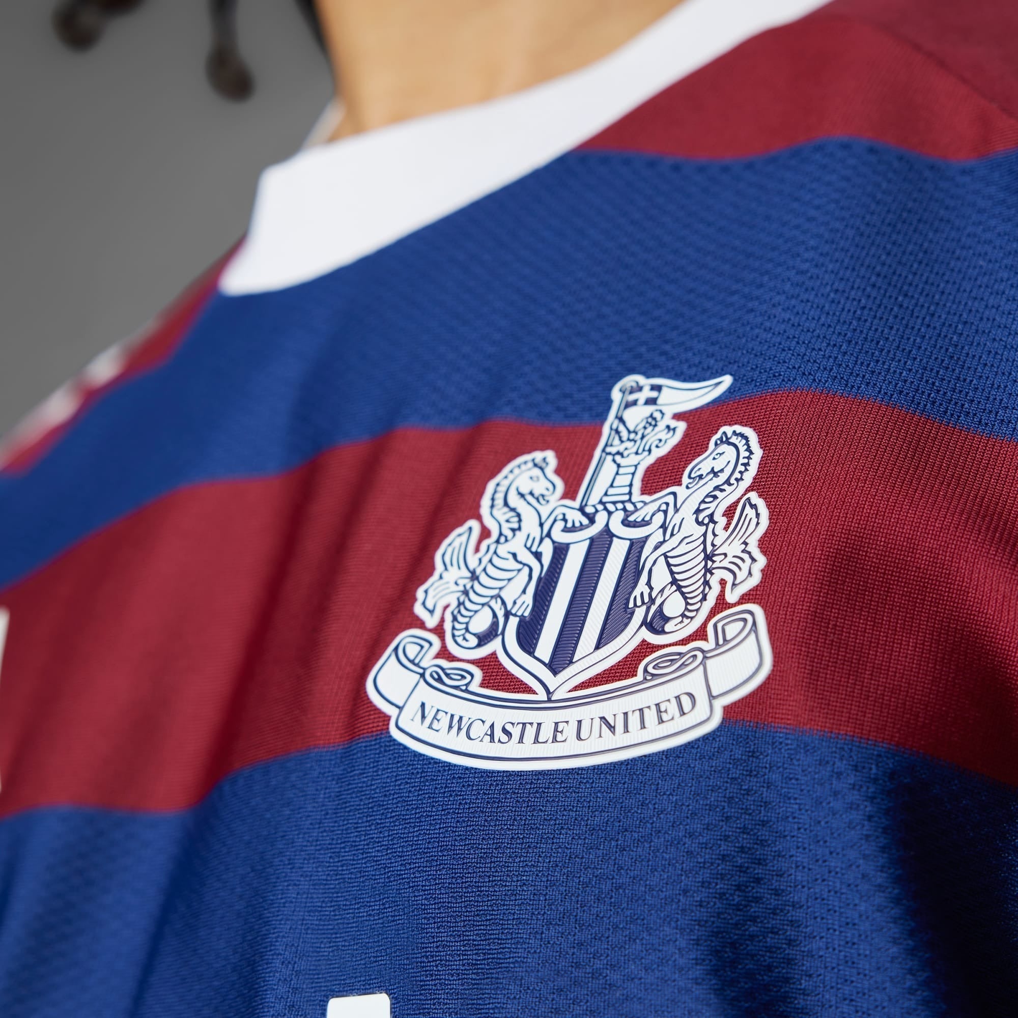 Auswärtstrikot von Newcastle United (24./25.)