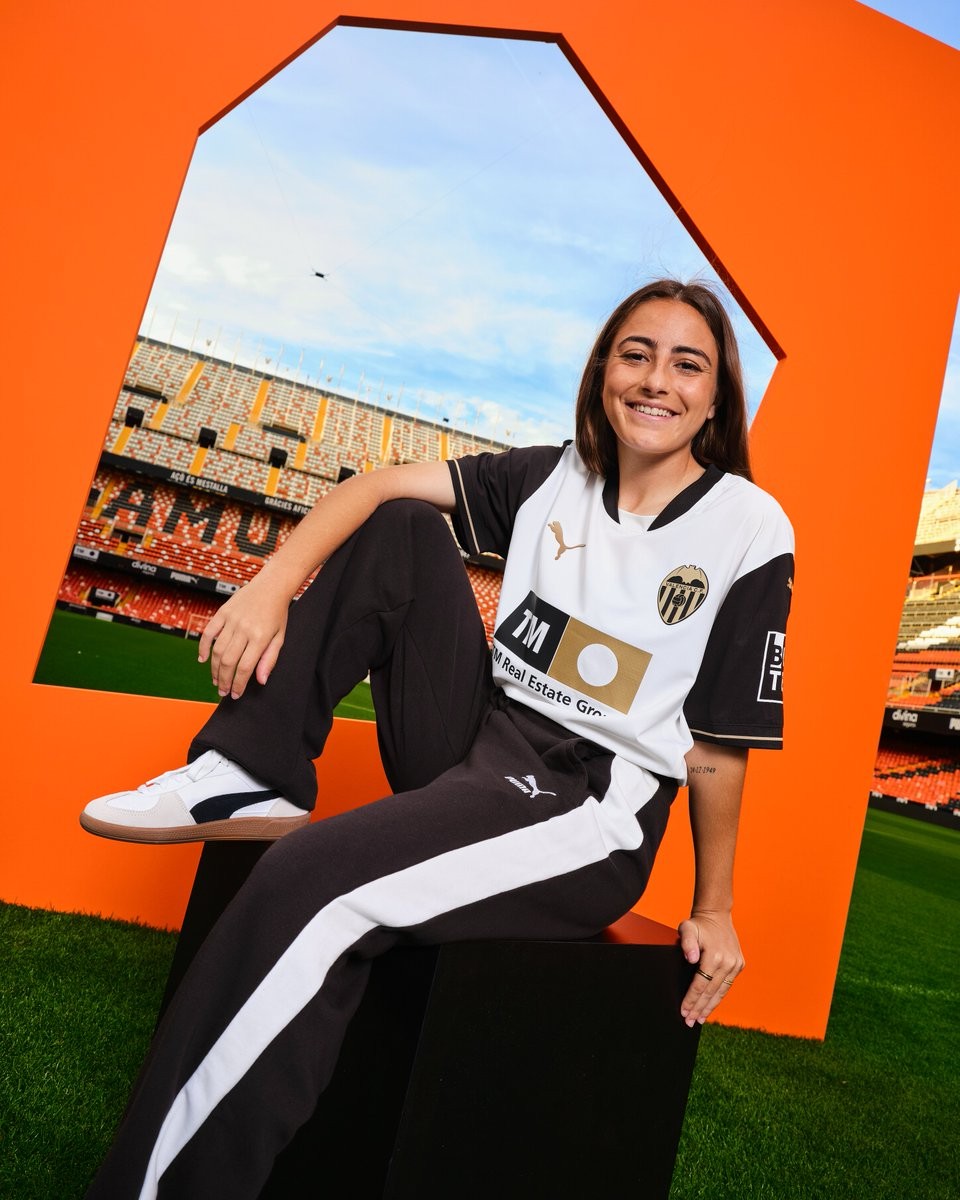 Trikot Valencia feminino 24/25 Heim