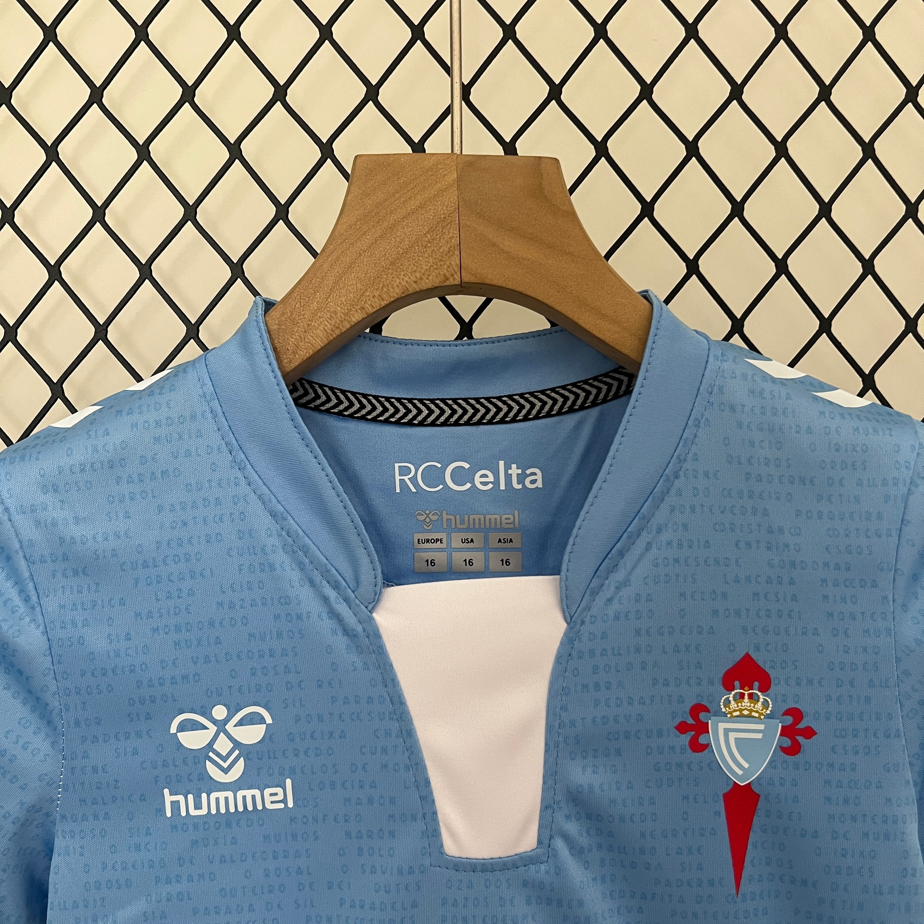 Kinder Celta Vigo 24/25 Zuhause