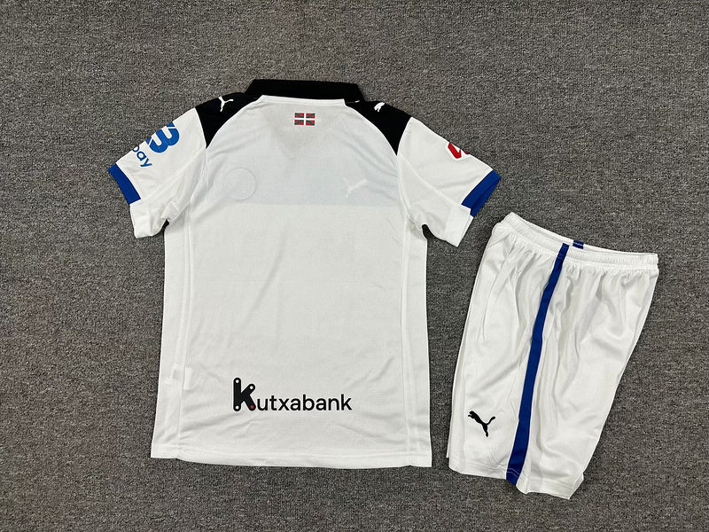 Kinder Deportivo Alavés 25∕26 Auswärts