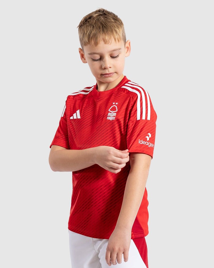 Kinder Nottingham Forest 24/25 Startseite