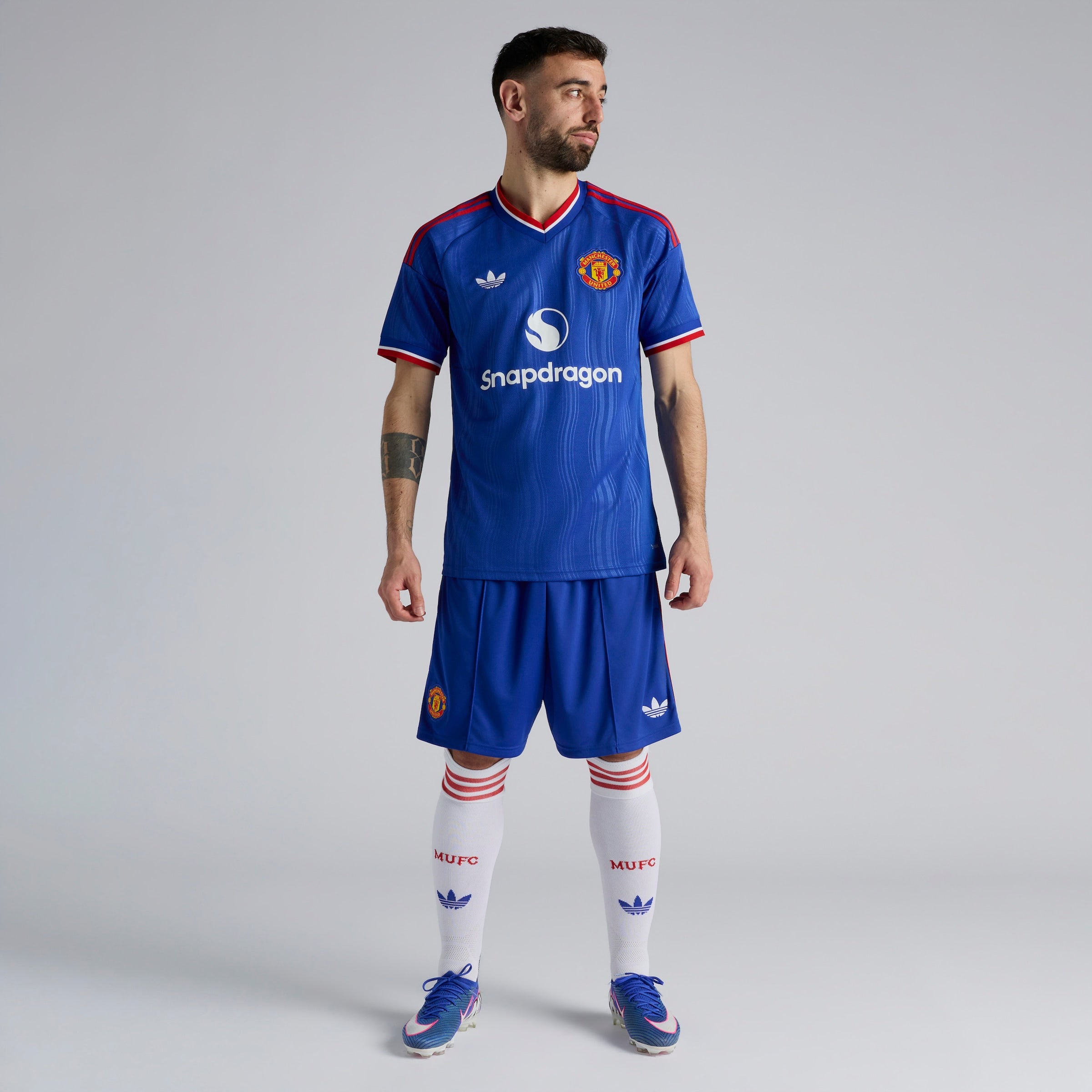 Jersey #FERNANDES 8 Manchester United Away 26/27 (EPL)