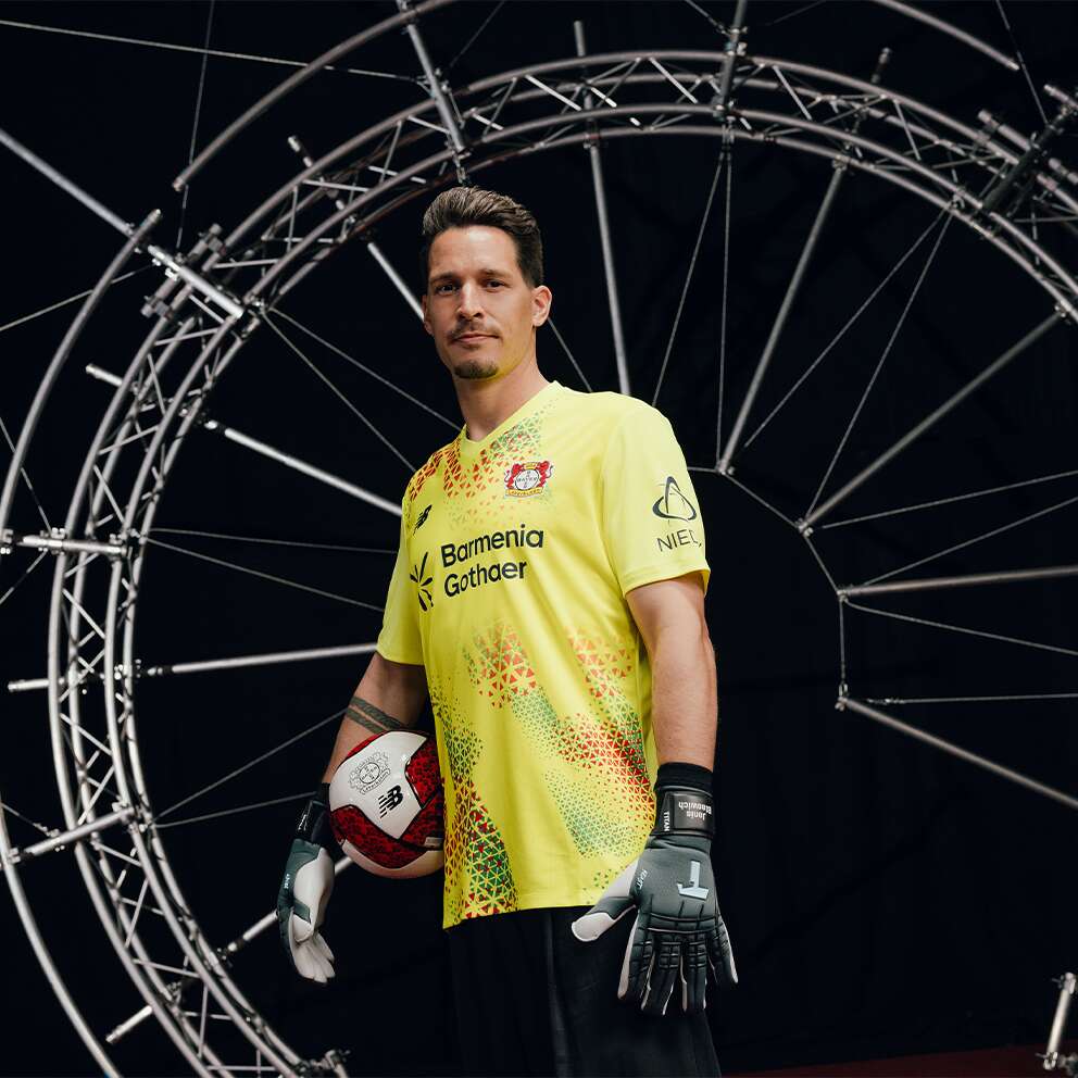 Jersey Bayer Leverkusen Goalkeeper Home 26/27