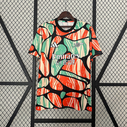 Trikot 24∕25 Arsenal vor dem Spiel 