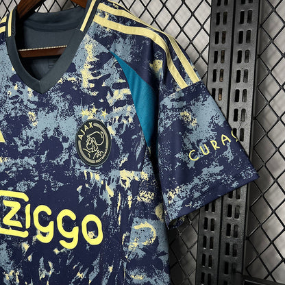 Auswärtstrikot von Ajax 24/25 