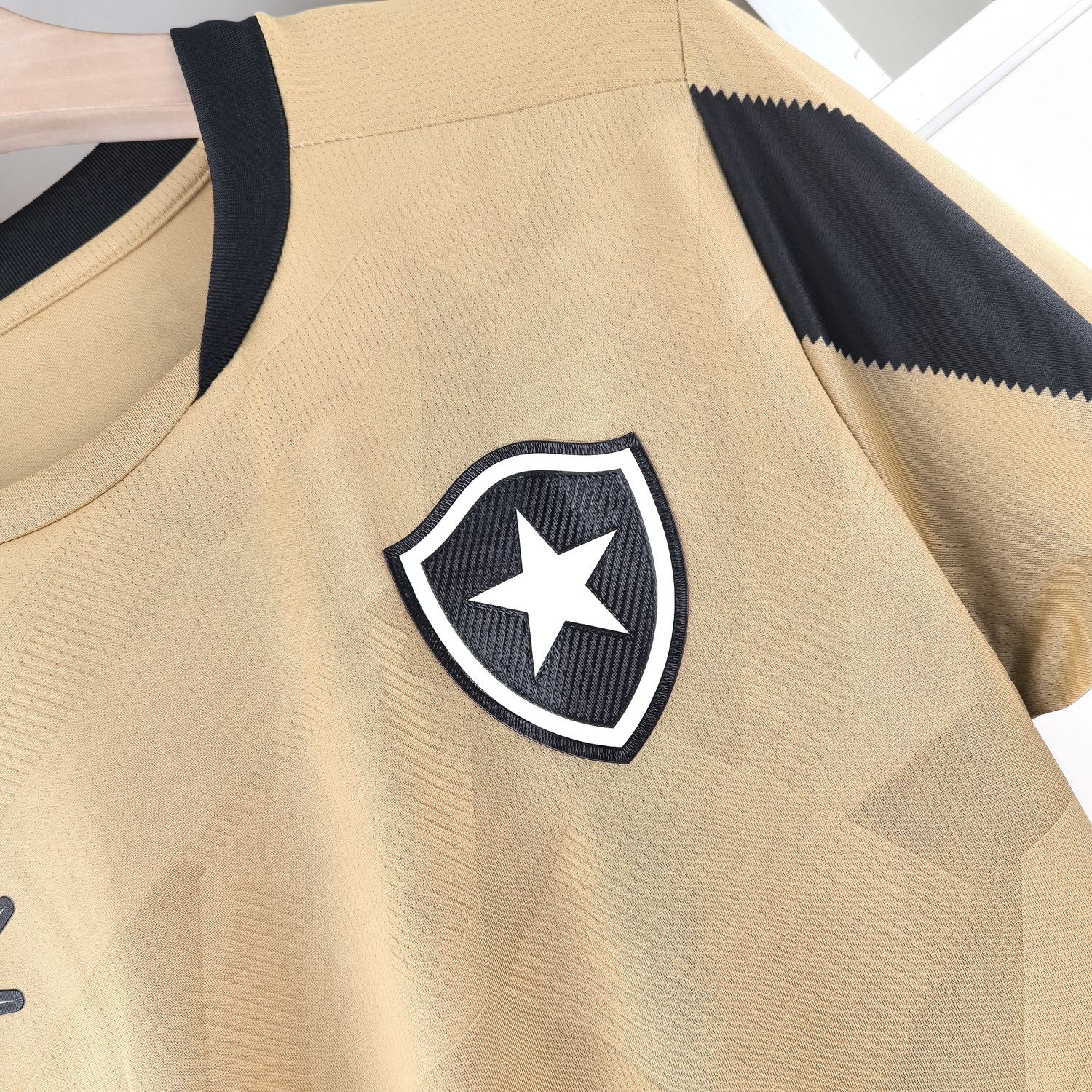Trikot Botafogo 24/25 – Preto e Dourado 