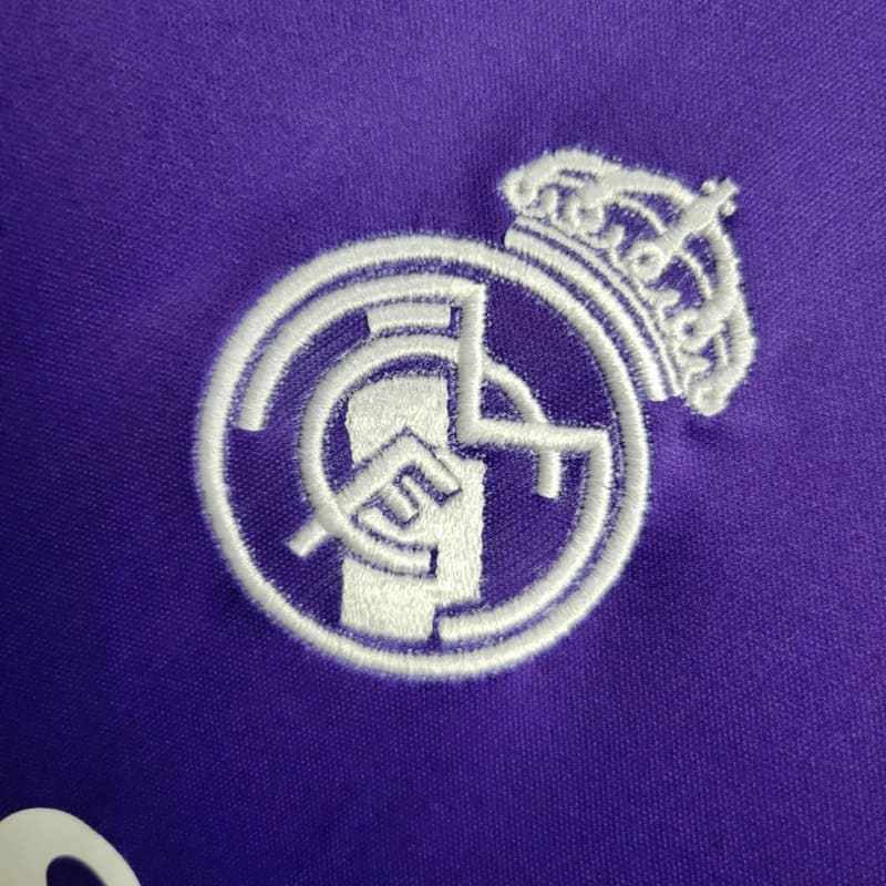 Real Madrid Kinder 2024/25 – Lila 